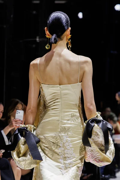 Look 152